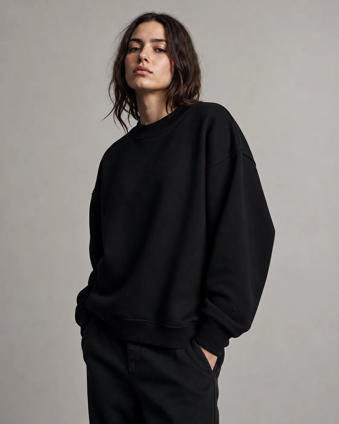 Night Shift Crewneck in Black